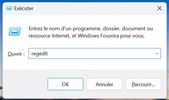 La commande « regedit » dans la ligne de commande Windows