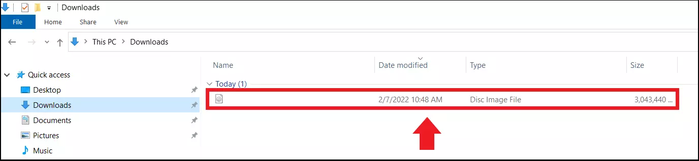 Le fichier ISO téléchargé avec le dossier correspondant