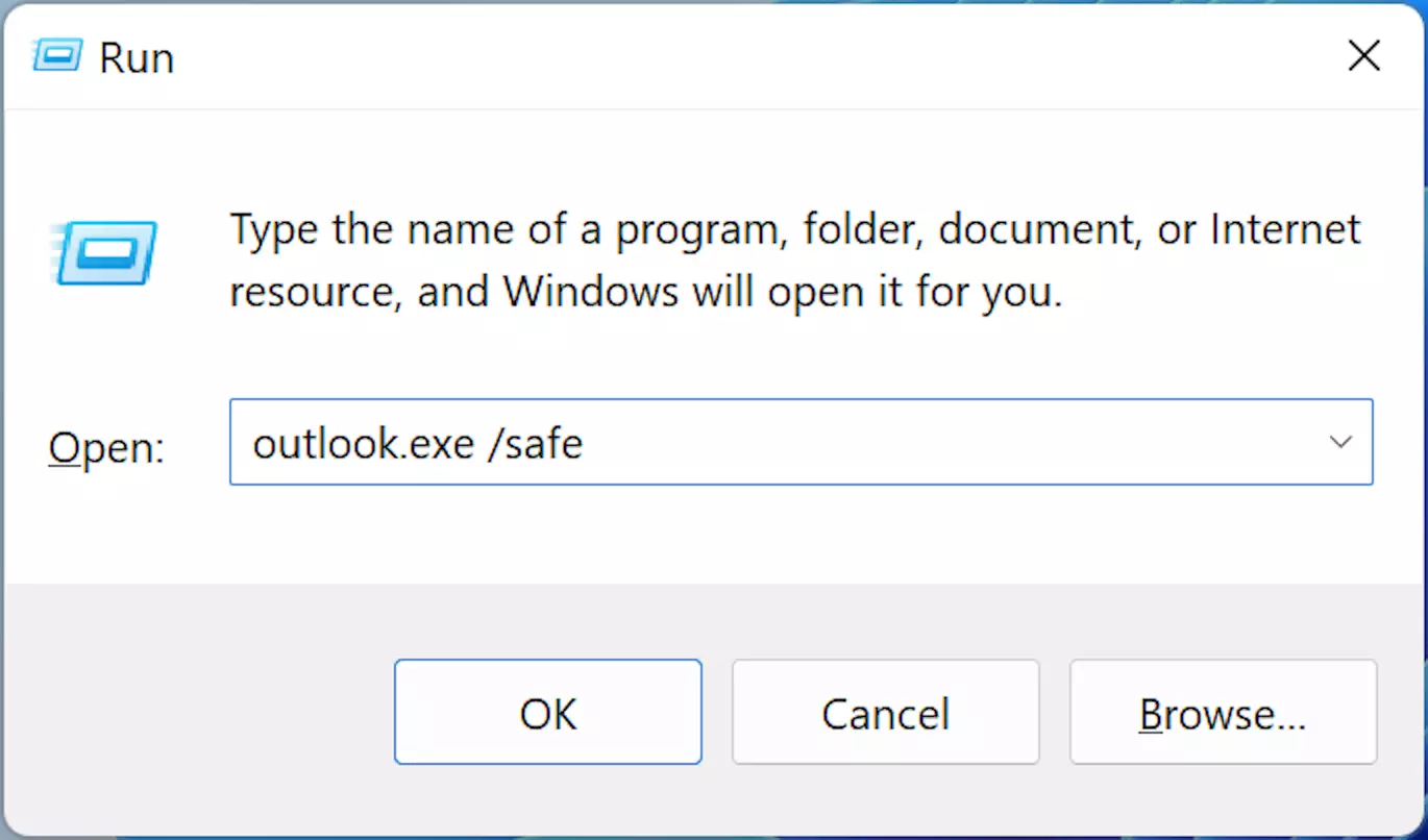 La commande outlook.exe /safe dans la boîte de dialogue Exécuter