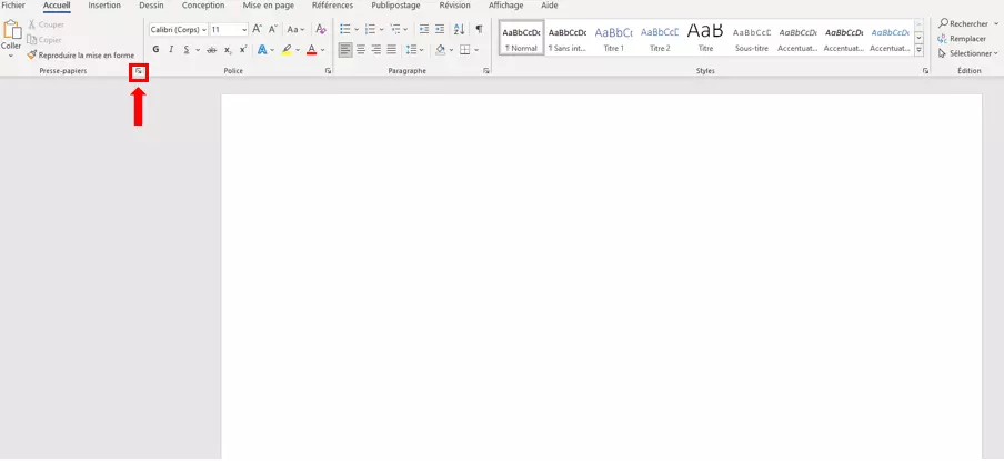 Ouvrez le presse-papiers dans Word avec la petite flèche à droite dans le groupe du presse-papiers