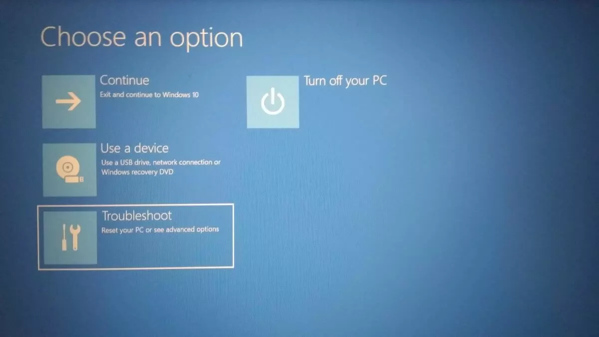 Impression écran UEFI Windows 10 – Choisir une option