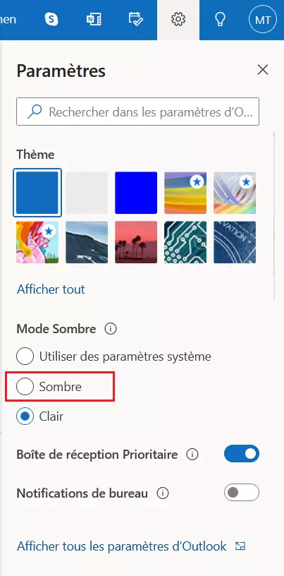 L’option « Mode Sombre » dans les paramètres de l’application Web Outlook