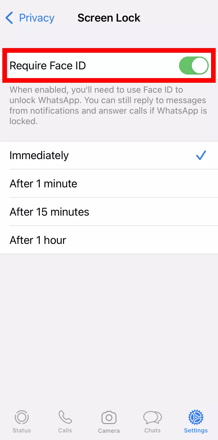 Capture d’écran iPhone de l’option de verrouillage d’écran sur WhatsApp